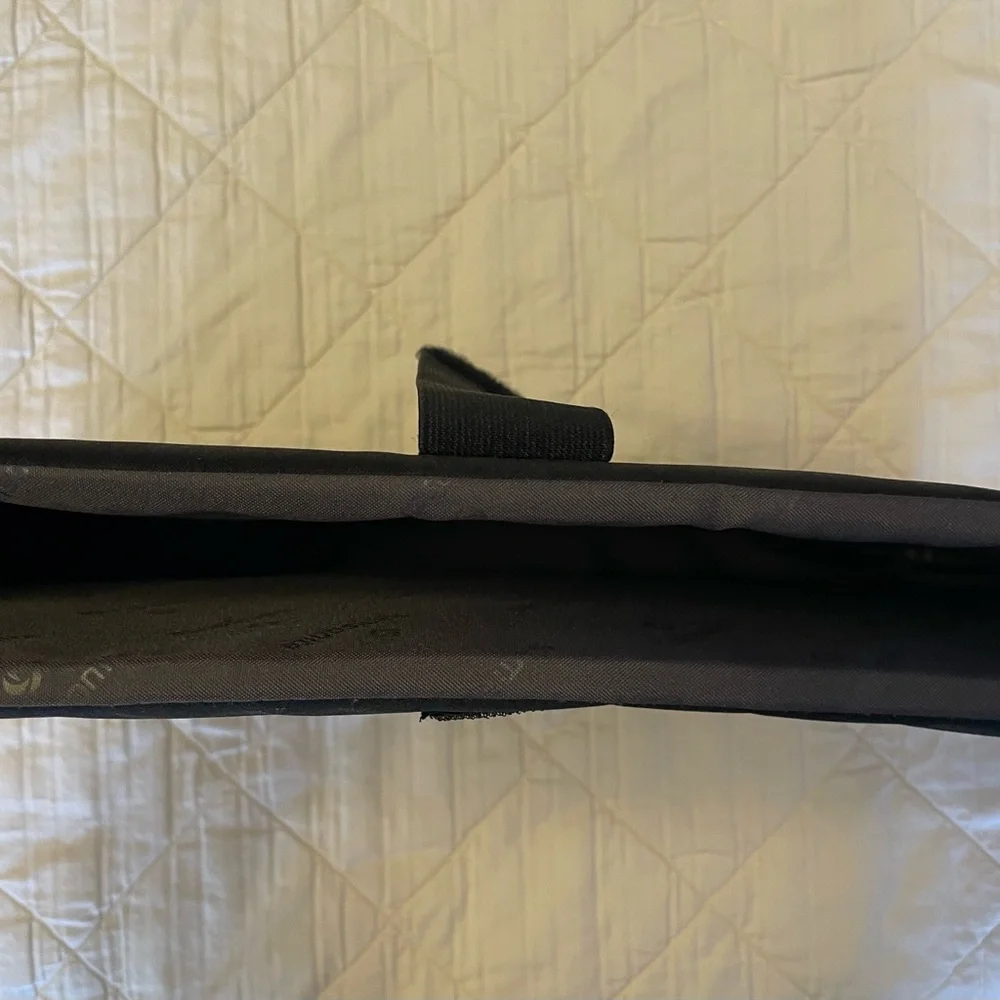Samsonite Black Laptop Sleeve with Mesh Zippered Pocket